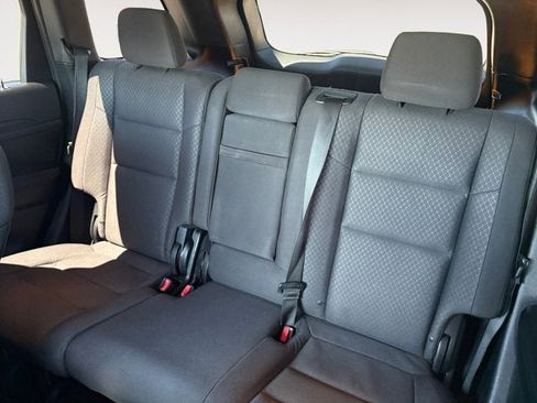 Used 2018 Jeep Grand Cherokee Laredo AWD/4WD image 13