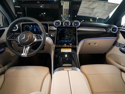 New 2026 Mercedes-Benz GLC 300 4MATIC image 9