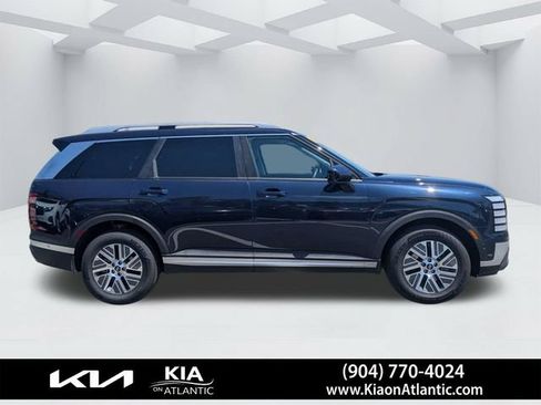 Used 2026 Hyundai Palisade SEL Premium FWD image 2