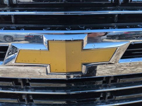 Used 2024 Chevrolet Tahoe LT image 32