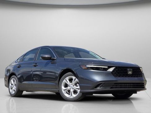 New 2026 Honda Accord LX image 2