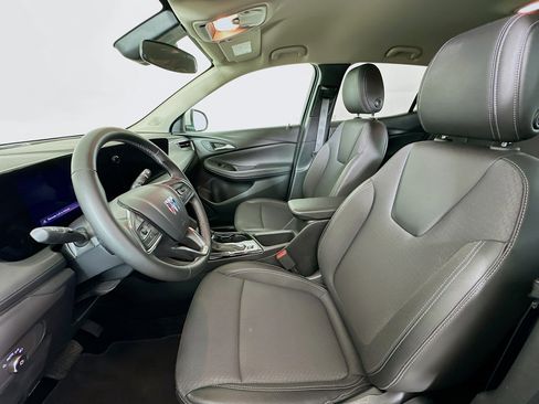 Used 2025 Buick Encore GX Preferred image 13