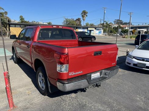 Used 2011 Toyota Tundra 4x4 CrewMax w/ Tow Pkg image 3