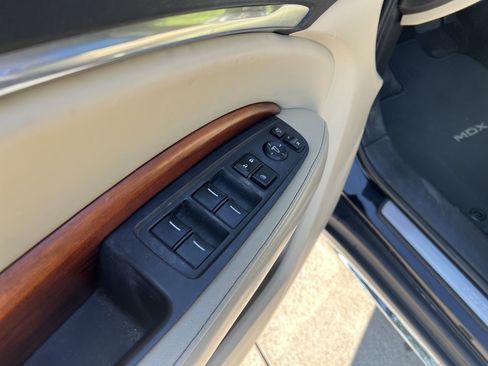 Used 2018 Acura MDX w/ Advance Package FWD image 13
