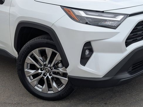 Used 2025 Toyota RAV4 XLE Premium image 10