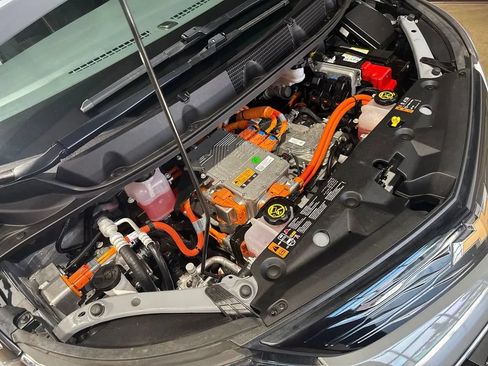 Used 2020 Chevrolet Bolt Premier w/ Infotainment Package FWD image 68