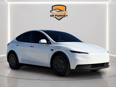 Used 2026 Tesla Model Y AWD image 5