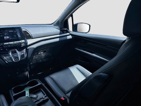 Used 2023 Honda Odyssey Touring image 19