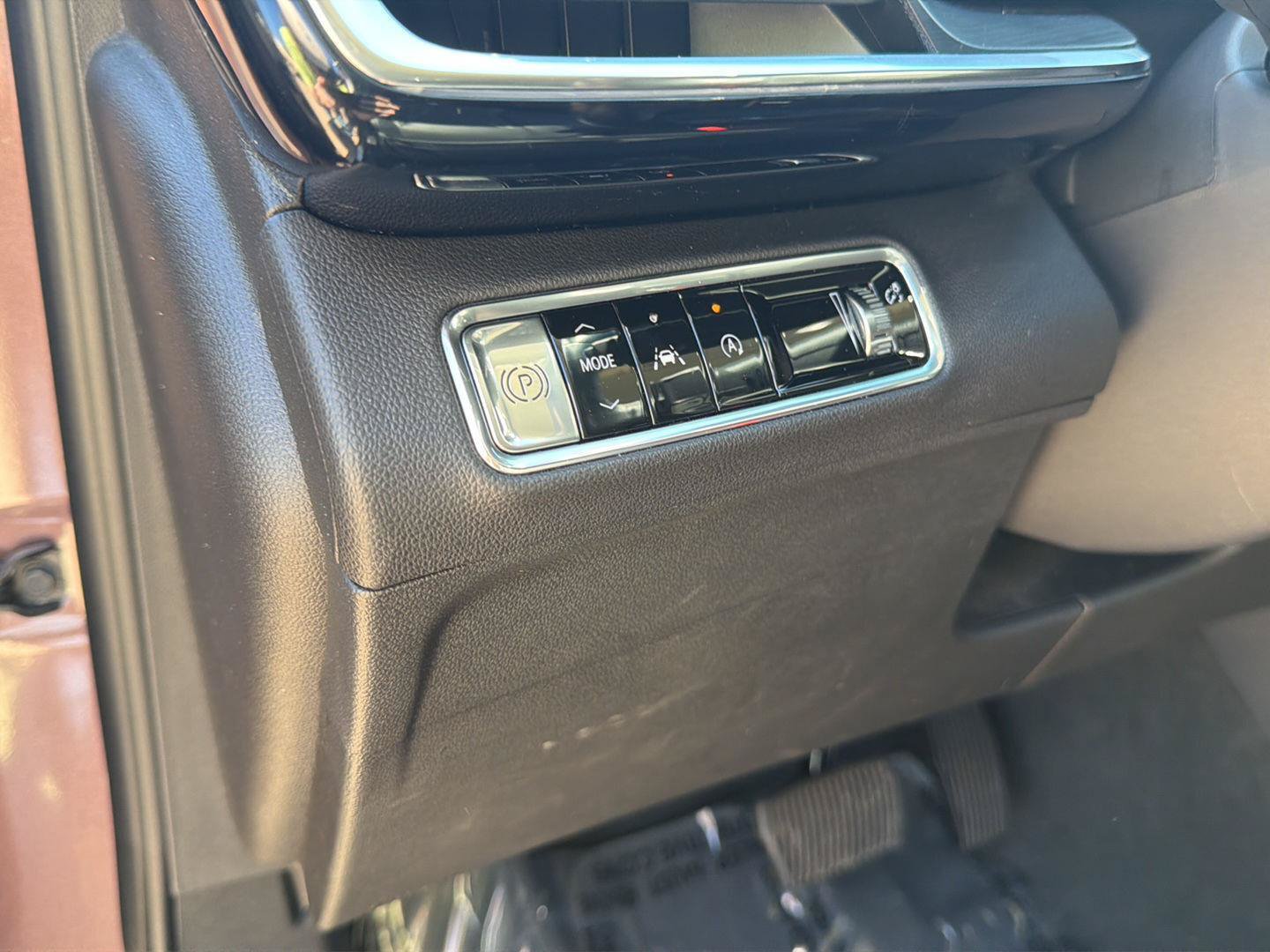 Used 2024 Buick Envision Preferred AWD/4WD image 24