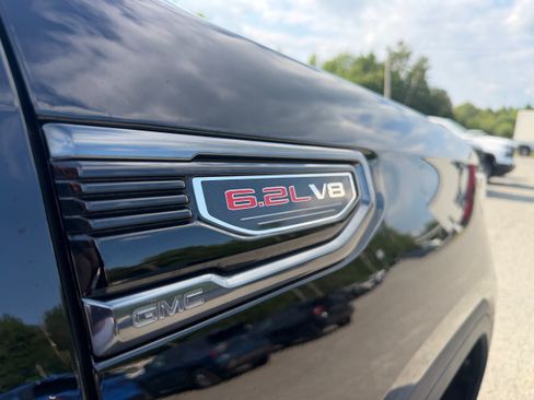 Used 2023 GMC Sierra 1500 AT4 w/ Technology Package AWD/4WD image 24