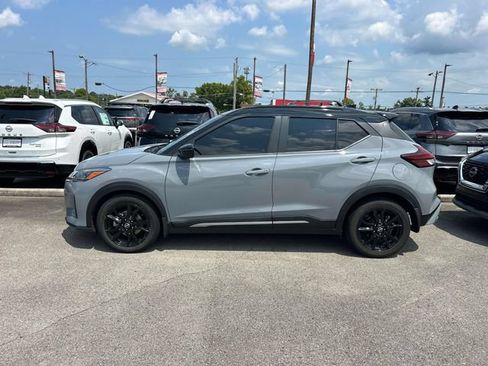 Used 2022 Nissan Kicks SR FWD image 6