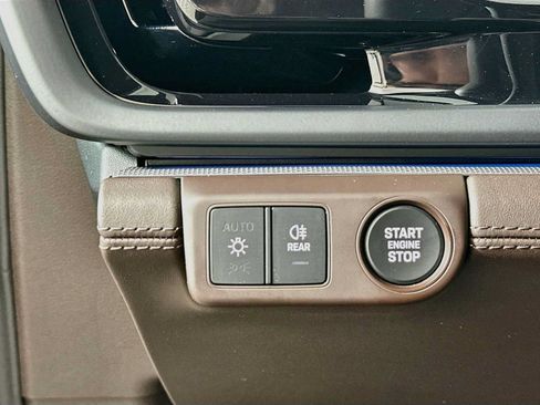 Certified 2025 Porsche Panamera 4S AWD/4WD image 13