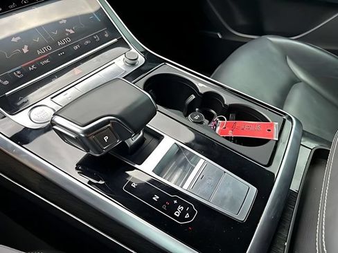 Used 2020 Audi Q8 Prestige AWD/4WD image 31
