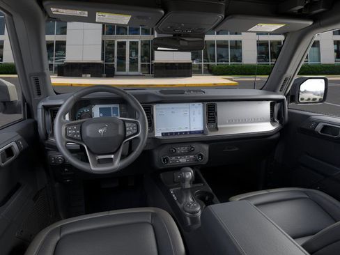 New 2025 Ford Bronco Outer Banks image 9