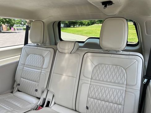 Used 2023 Lincoln Navigator L Black Label AWD/4WD image 25
