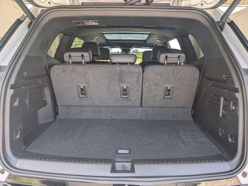 Used 2024 GMC Acadia Denali FWD image 20