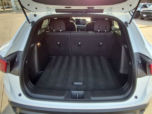 Used 2024 Chevrolet Trax RS w/ Driver Confidence Package image 22