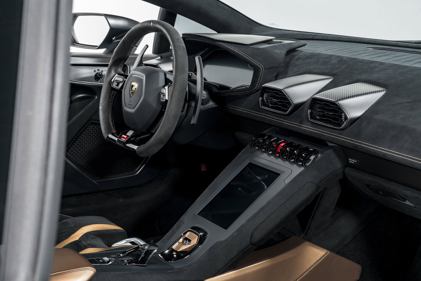 Used 2022 Lamborghini Huracan STO RWD image 33