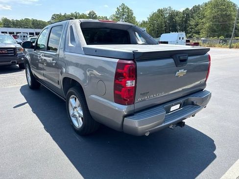Used 2007 Chevrolet Avalanche LTZ w/ LTZ Preferred Equipment Group AWD/4WD image 3
