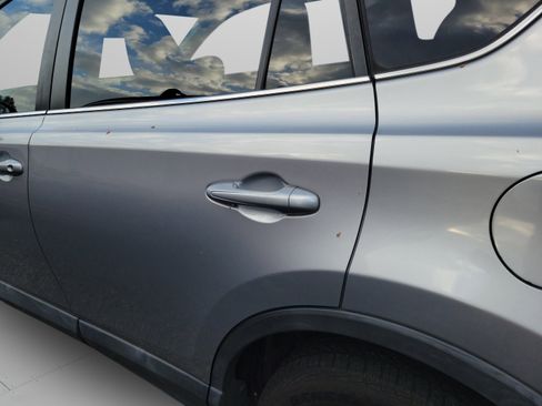 Used 2017 Toyota RAV4 LE image 23