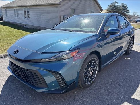 New 2026 Toyota Camry SE image 8