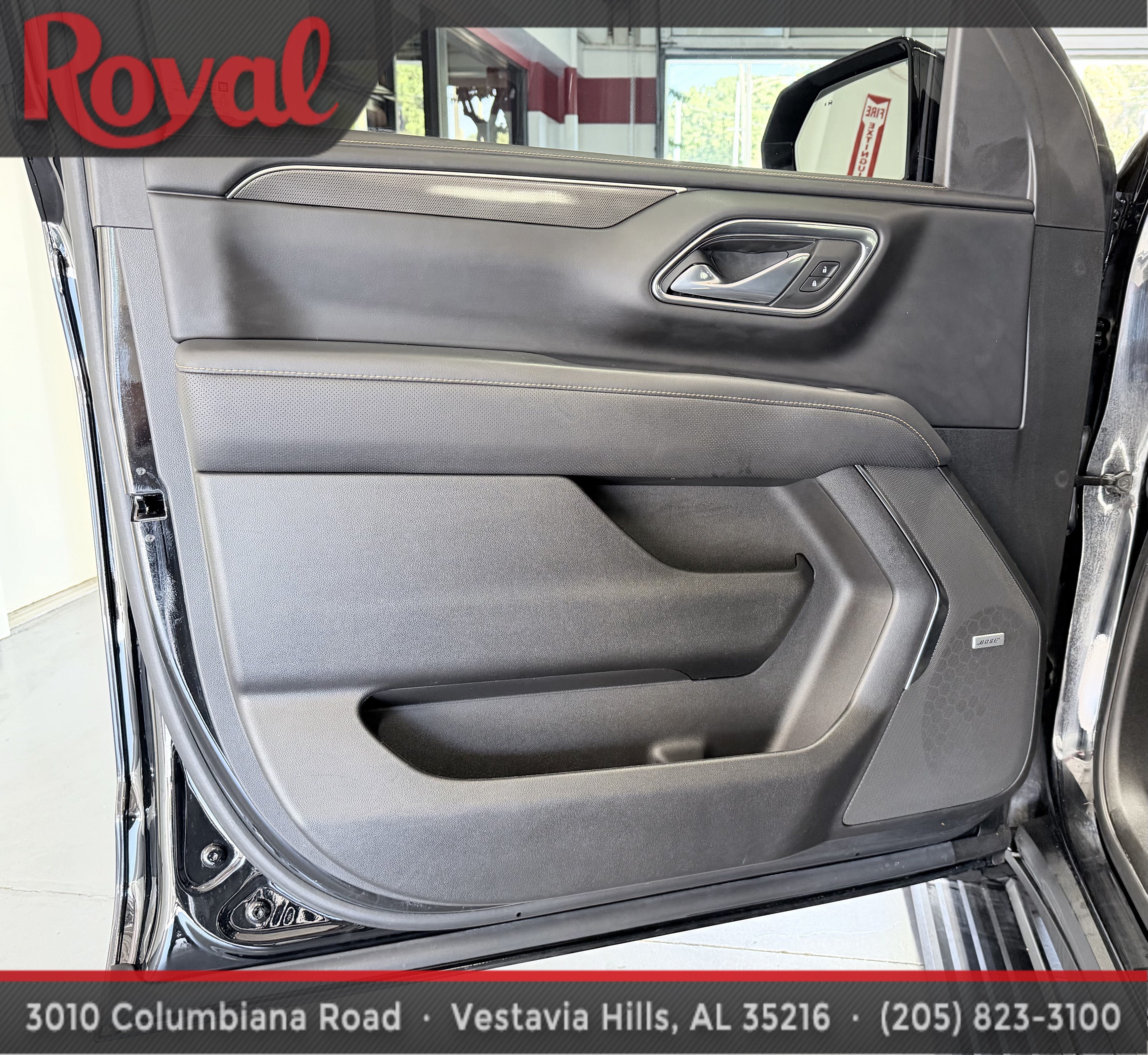 Used 2023 GMC Yukon AT4 w/ AT4 Premium Package AWD/4WD image 12