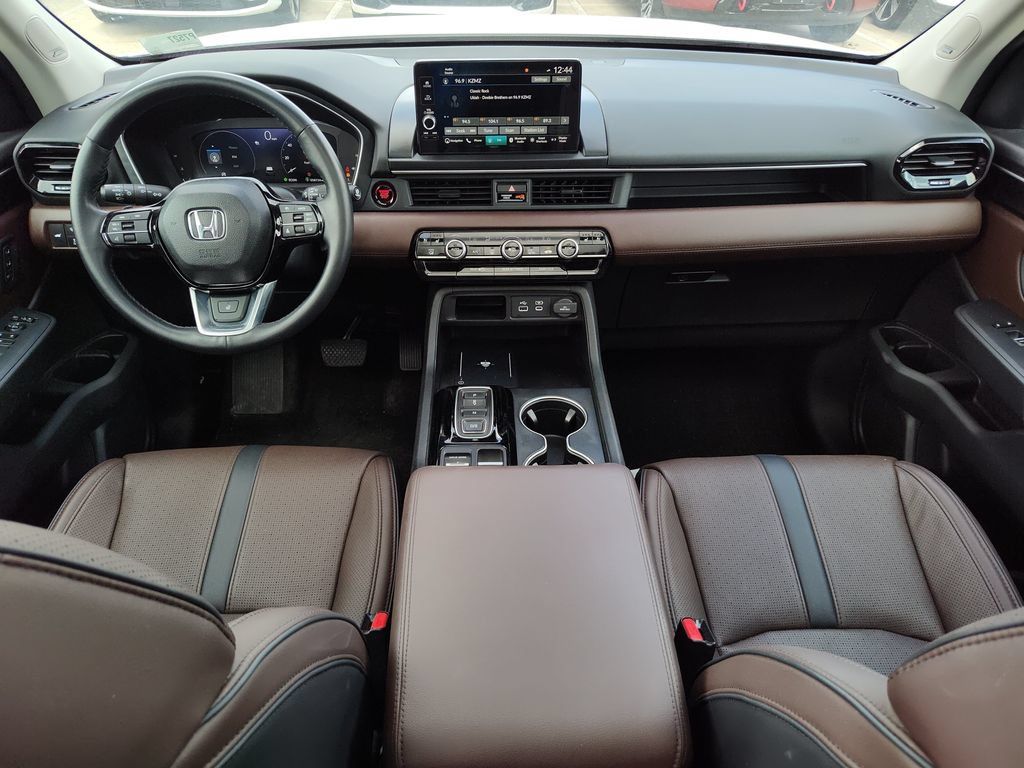 Used 2023 Honda Pilot Elite image 31