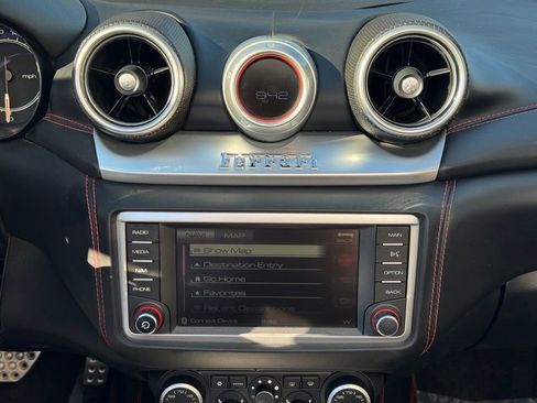 Used 2016 Ferrari California T image 75