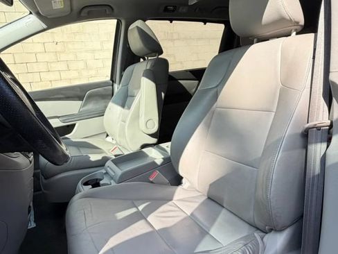 Used 2014 Honda Odyssey Touring image 14