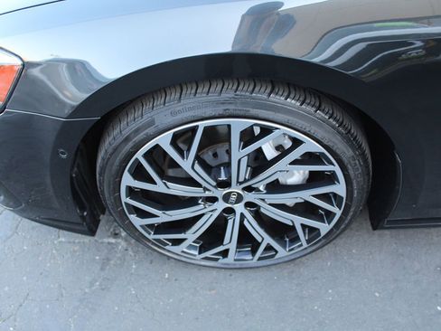 Used 2022 Audi A8 L 3.0T w/ Executive Package image 12