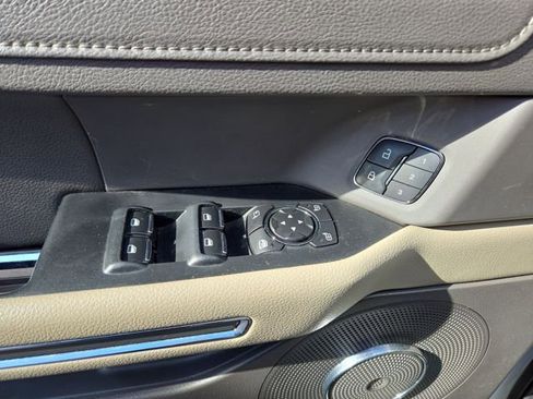 Used 2021 Ford Expedition XLT image 15