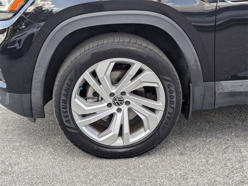 Used 2020 Volkswagen Atlas Cross Sport SE w/ Towing Package image 10