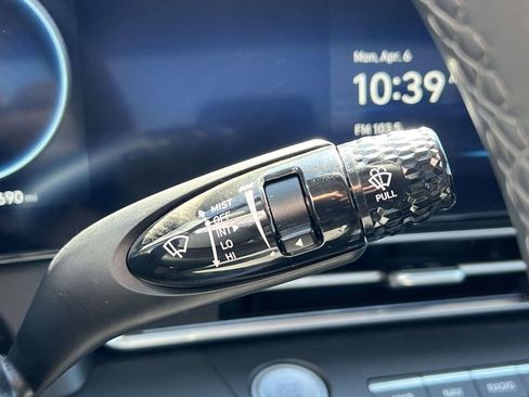 Certified 2023 Hyundai Elantra Limited image 24