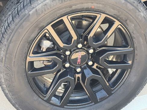 Used 2023 GMC Sierra 1500 Elevation image 11