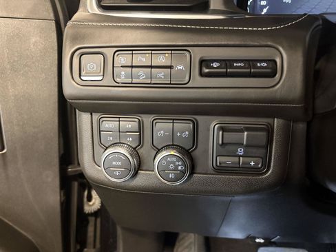 Used 2023 GMC Yukon Denali Ultimate AWD/4WD image 25
