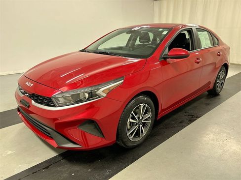 Certified 2023 Kia Forte LXS image 5