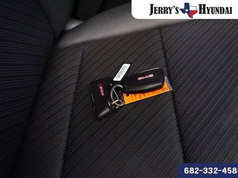 Used 2024 GMC Canyon AT4X image 25