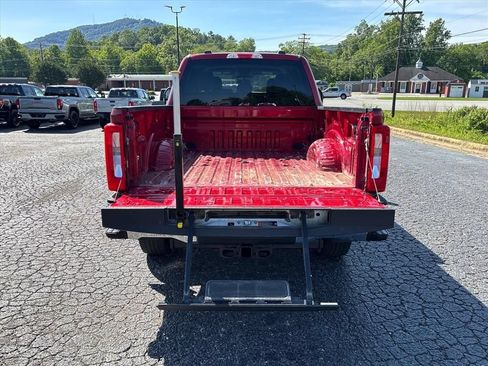 Used 2023 Ford F350 XLT AWD/4WD image 7