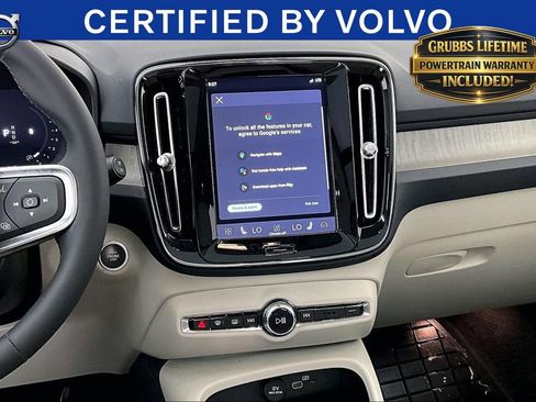 Used 2023 Volvo XC40 B5 Ultimate w/ Protection Package Premier AWD/4WD image 7