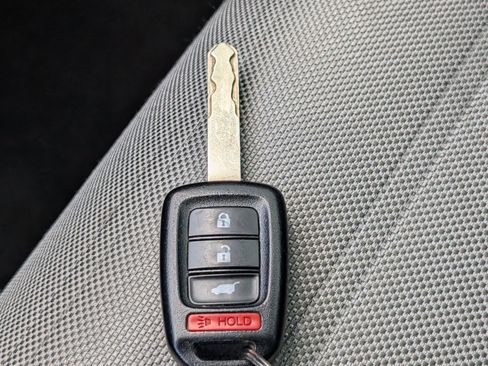 Used 2017 Honda CR-V LX image 25