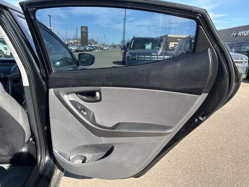 Used 2013 Hyundai Elantra Limited w/ Technology Pkg FWD image 26