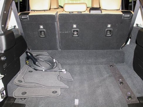 Used 2024 Jeep Wrangler Unlimited image 7