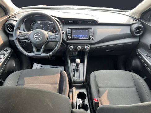 Used 2025 Nissan Kicks Play S FWD image 10