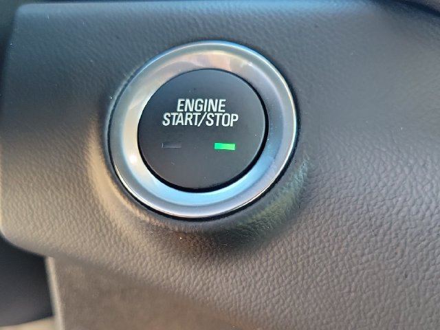 Used 2020 GMC Terrain Denali w/ Denali Premium Package FWD image 33