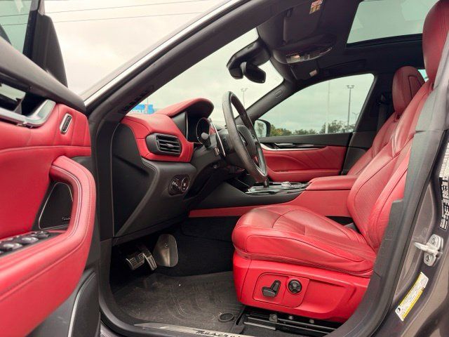 Used 2020 Maserati Levante GranSport AWD/4WD image 5
