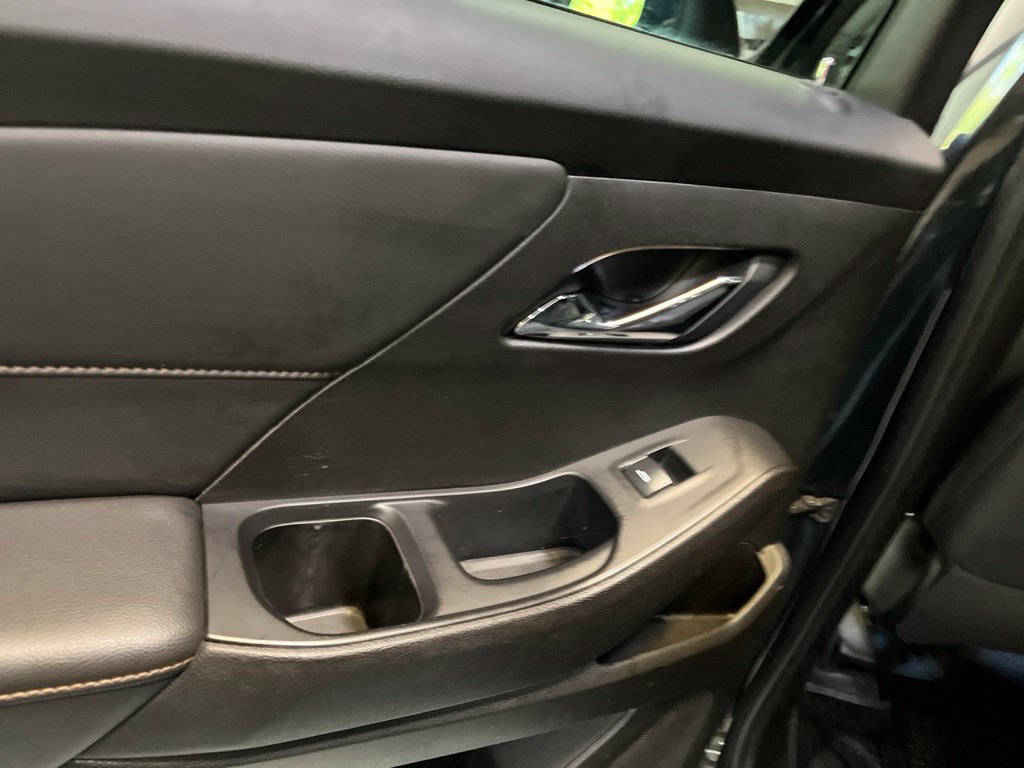 Used 2021 Chevrolet Traverse RS FWD image 24