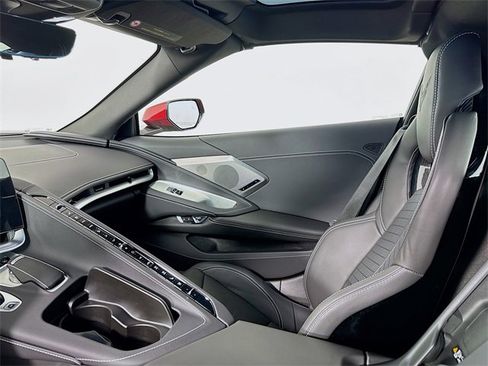 Used 2024 Chevrolet Corvette Stingray Preferred Cpe w/ Z51 Performance Package image 25