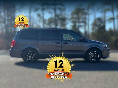 Used 2017 Dodge Grand Caravan SE image 33
