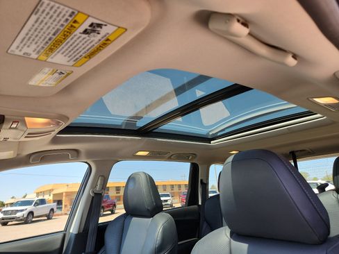 Used 2023 Subaru Ascent Limited w/ Technology Package image 12