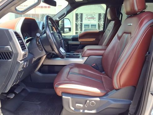 Used 2022 Ford F250 Platinum AWD/4WD image 16